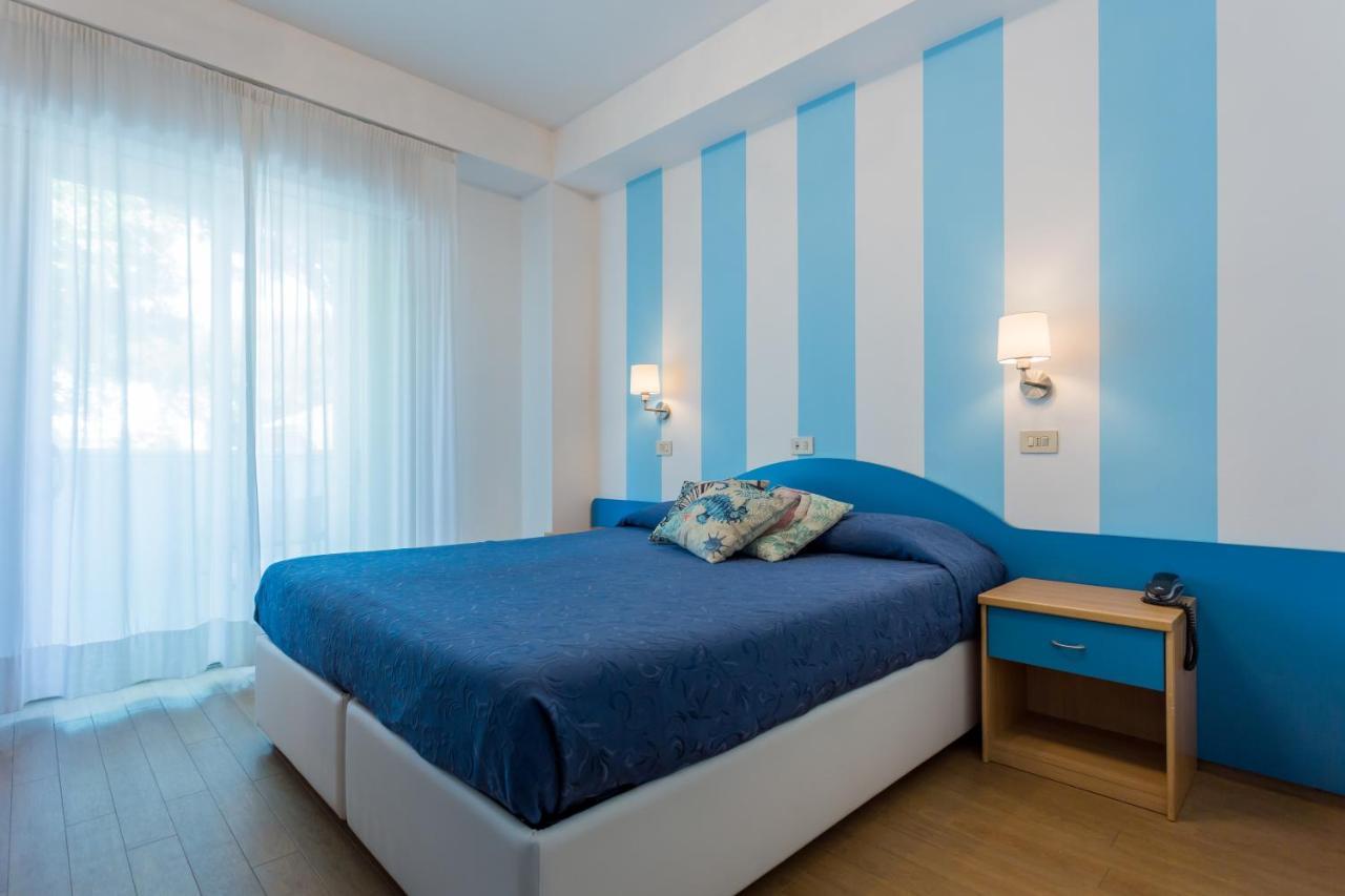 Hotel Mon Pays Riccione Zewnętrze zdjęcie