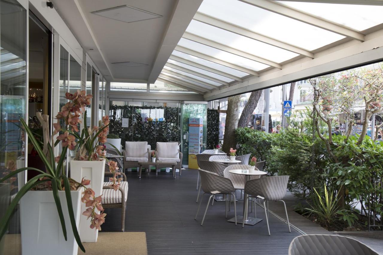 Hotel Mon Pays Riccione Zewnętrze zdjęcie