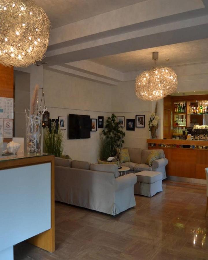 Hotel Mon Pays Riccione Zewnętrze zdjęcie
