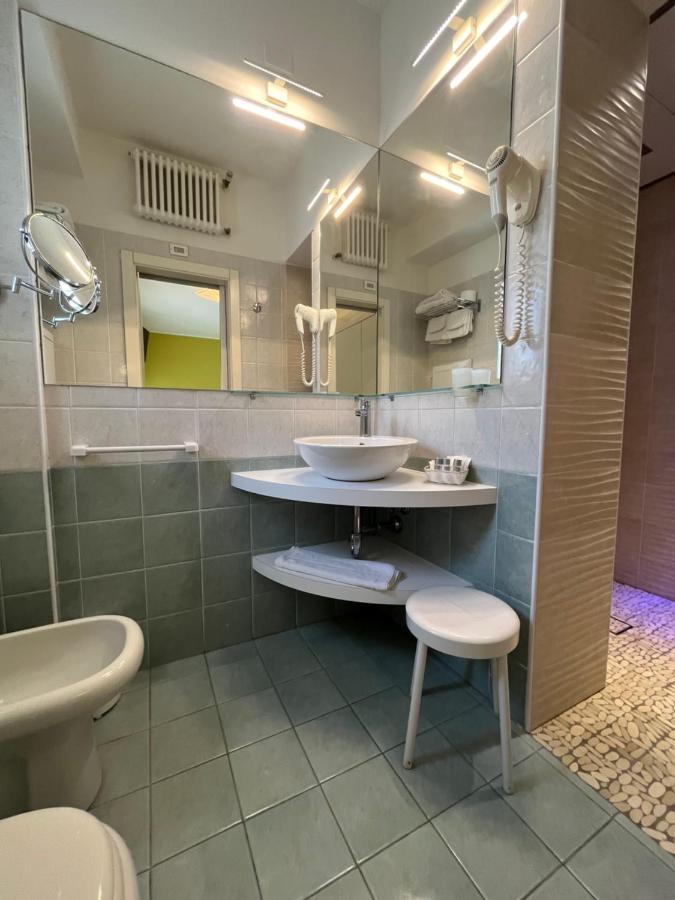 Hotel Mon Pays Riccione Zewnętrze zdjęcie