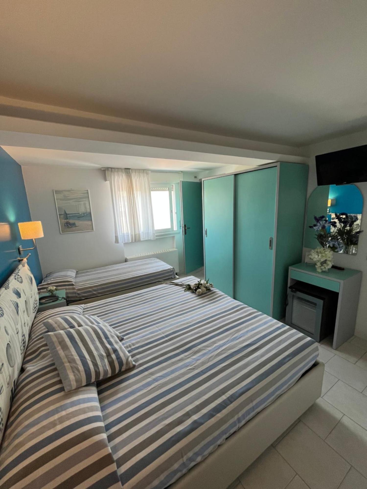 Hotel Mon Pays Riccione Zewnętrze zdjęcie