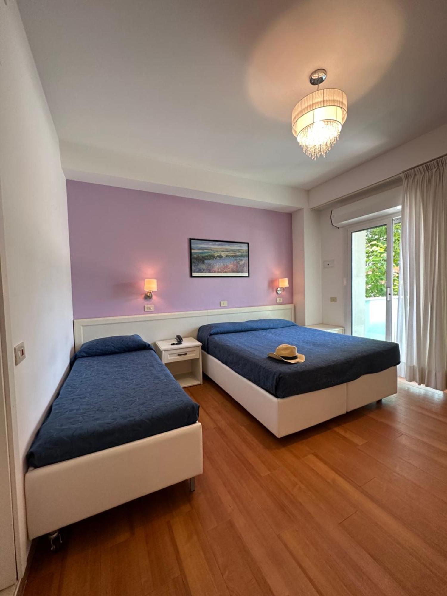 Hotel Mon Pays Riccione Zewnętrze zdjęcie