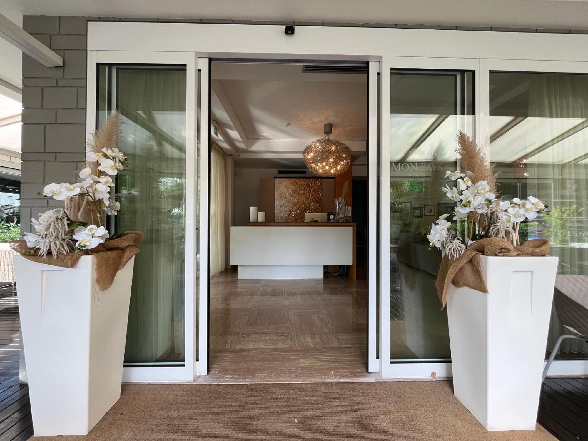 Hotel Mon Pays Riccione Zewnętrze zdjęcie